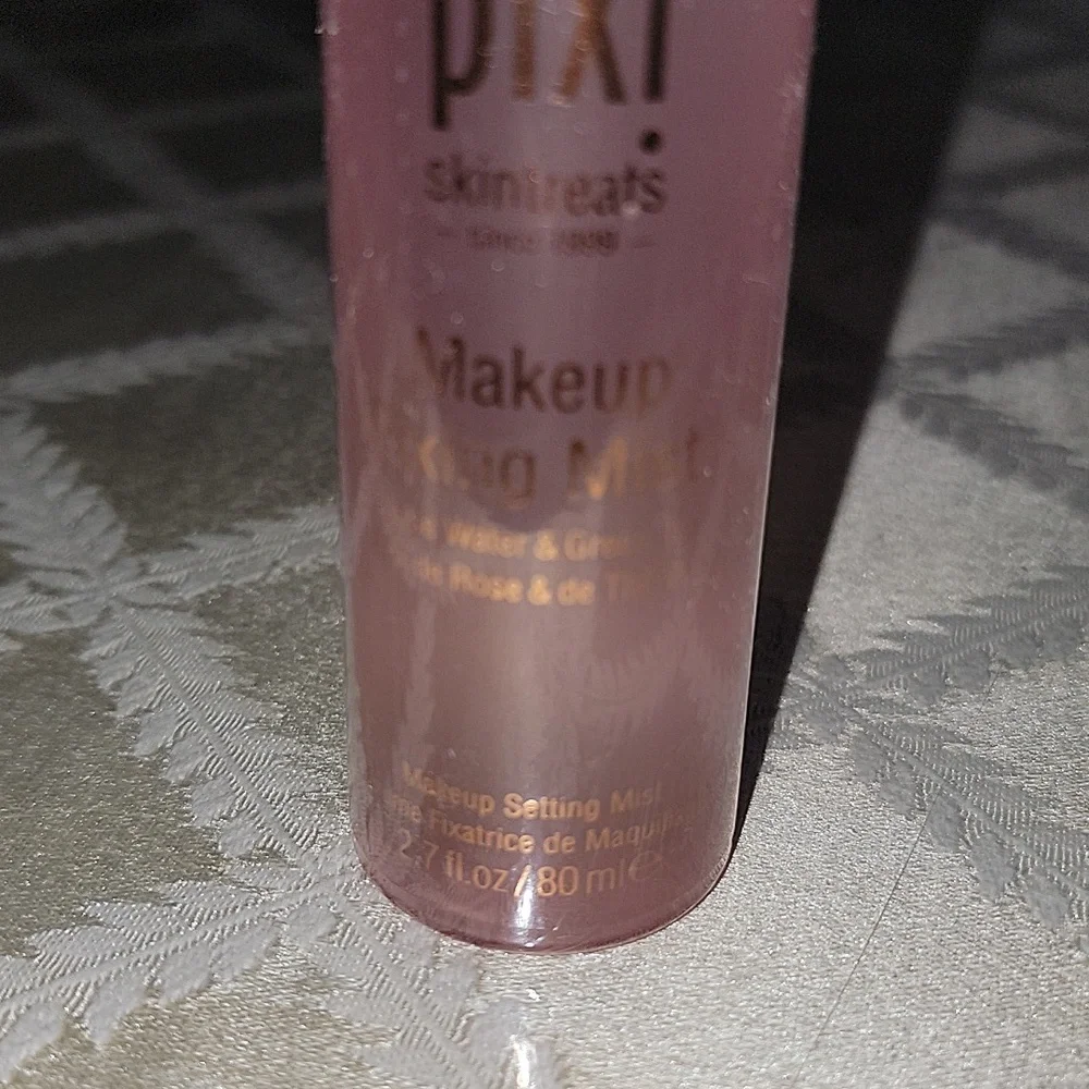 Pixi by Petra Makeup Fixing Mist